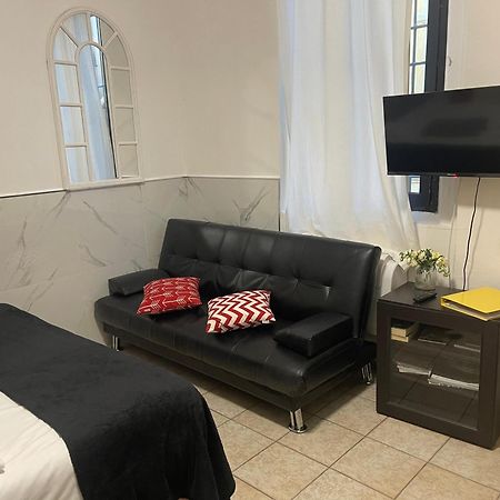 1-Tourist House Bologna-Cefalonia - Self Check-In Exterior photo